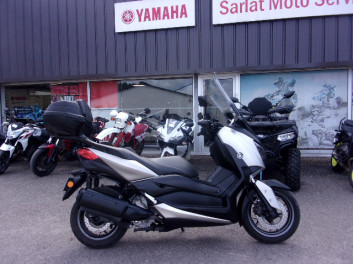 YAMAHA XMAX 300