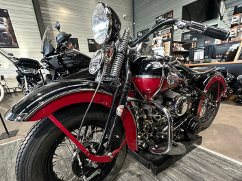 HARLEY-DAVIDSON FLAT HEAD 750