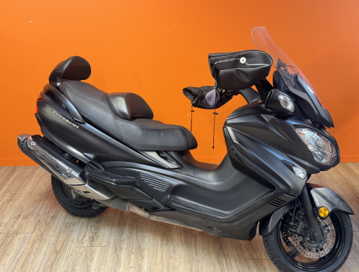 SUZUKI BURGMAN 650 EXECUTIVE 