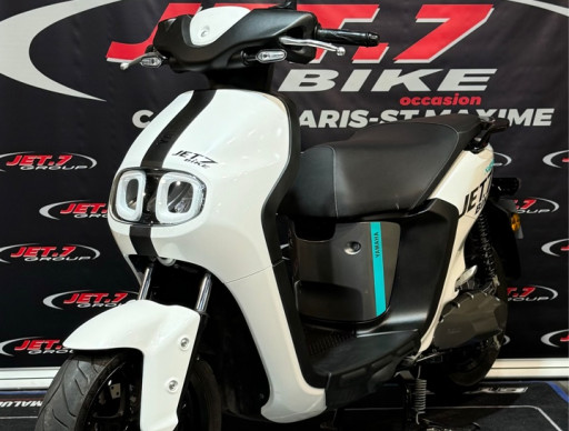 YAMAHA NEO
