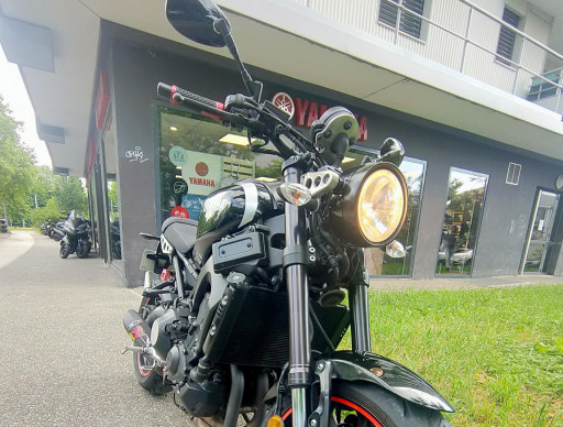 YAMAHA XSR 900