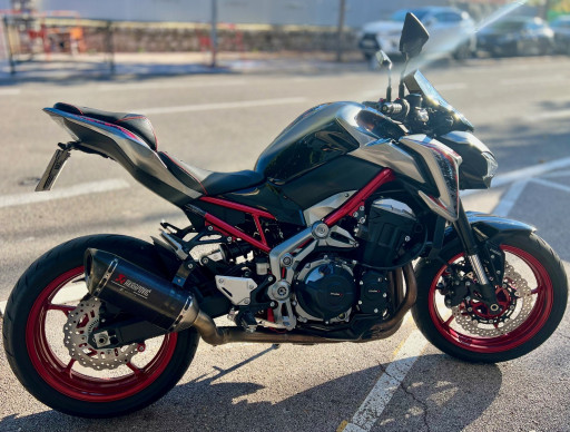 KAWASAKI Z 900