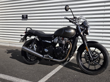 TRIUMPH STREET TWIN  900