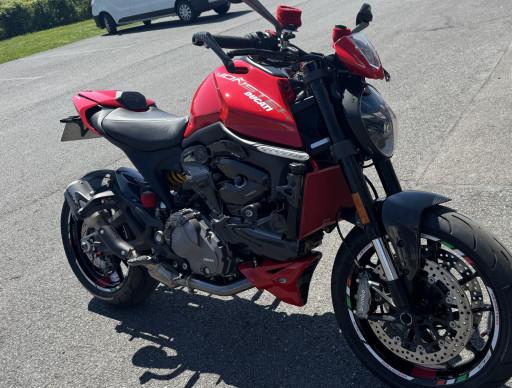 DUCATI MONSTER 937