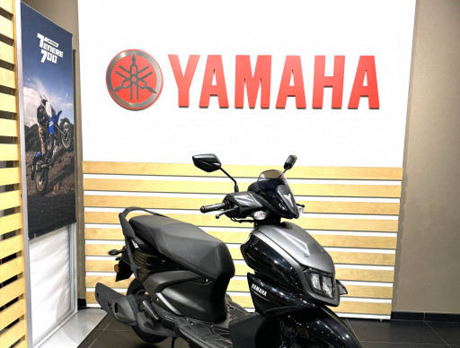 YAMAHA RayZR 125