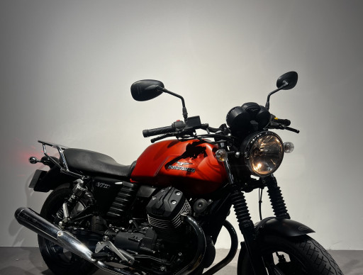 MOTO GUZZI V7 II STONE