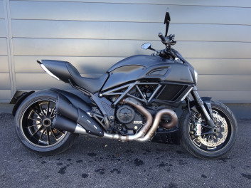 DUCATI DIAVEL DARK
