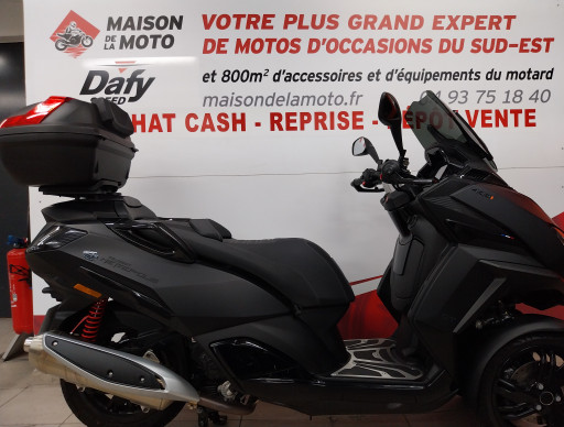 PEUGEOT METROPOLIS BLACK EDITION