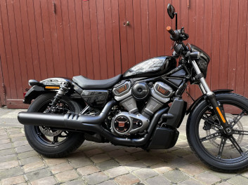 HARLEY-DAVIDSON SPORTSTER Nightster 975 RH