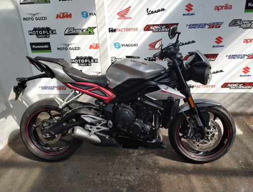 TRIUMPH STREET TRIPLE 765 R