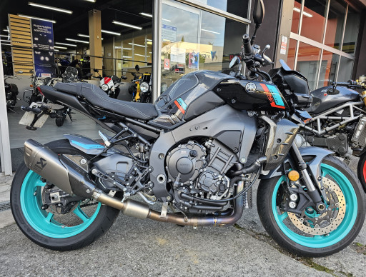YAMAHA MT-10