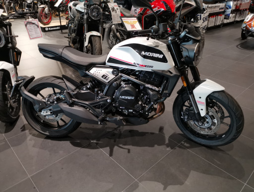 MOTO MORINI 650 SEIEMMEZZO