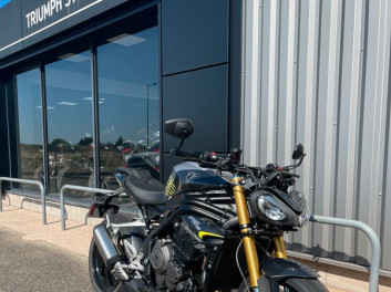 TRIUMPH SPEED TRIPLE 1200 RS
