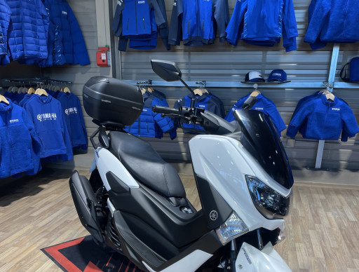 YAMAHA NMAX 125