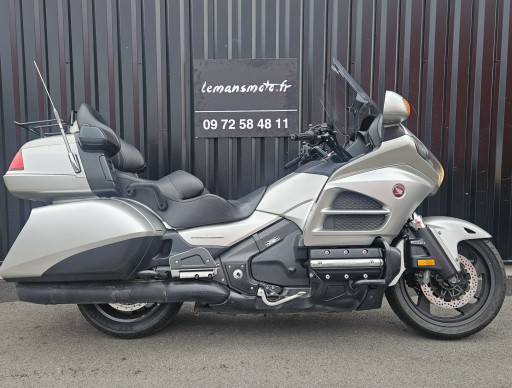 HONDA GL1800 GOLDWING