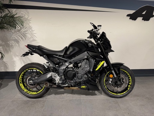 YAMAHA MT-09