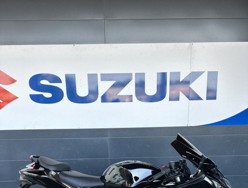 SUZUKI GSX-R 1300 HAYABUSA