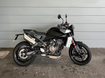 HUSQVARNA SVARTPILEN 801