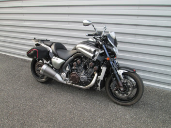 YAMAHA V-MAX 1700