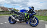 YAMAHA YZF 1000 R1