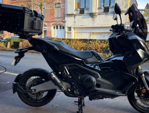 HONDA X-ADV 750 1ER MAIN ETAT NEUF BRIDABLE A2