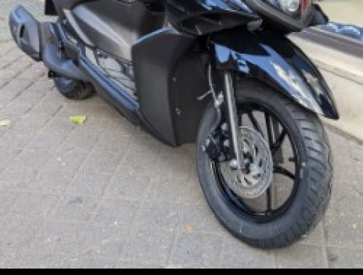 YAMAHA RayZR 125
