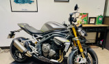 TRIUMPH SPEED TRIPLE 1200 RS