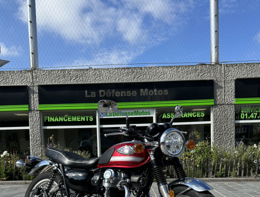 KAWASAKI W800 - ANNEE 2024 - 645 KMS - ETAT NEUVE - 8 999 €