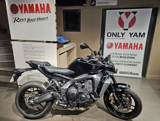 YAMAHA MT-09  Y-AMT