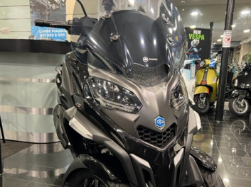 PIAGGIO MP3 530 HPE EXCLUSIVE