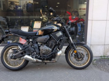 YAMAHA XSR 700