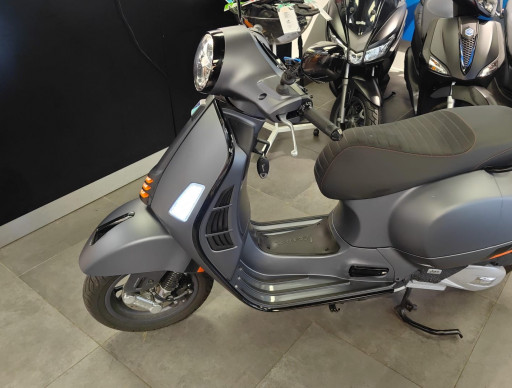 VESPA GTS SUPER SPORT 125