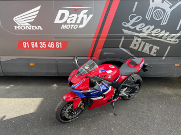 HONDA CBR 1000 RR-R
