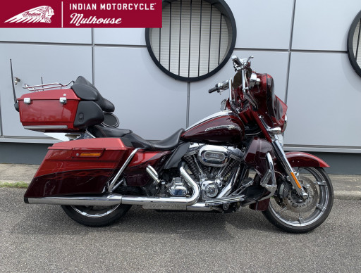 HARLEY-DAVIDSON TOURING STREET GLIDE 1800 ULTRA CVO