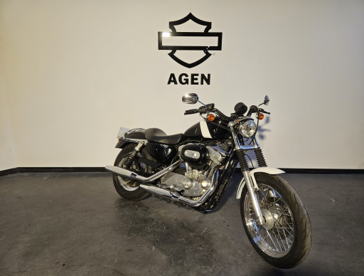 HARLEY-DAVIDSON SPORTSTER 883