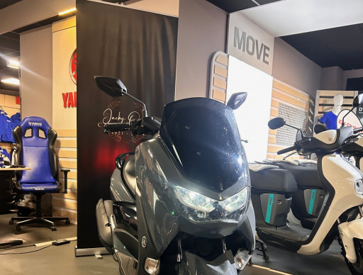 YAMAHA NMAX 125 POWER GREY