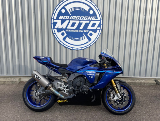 YAMAHA YZF 1000 R1