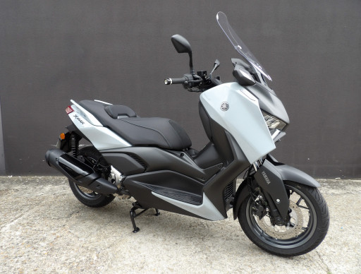 YAMAHA XMAX 300 TECH MAX +