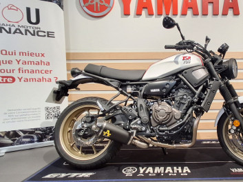 YAMAHA XSR 700 XTRIBUTE