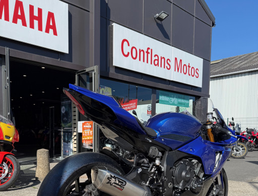 YAMAHA YZF 1000 R1
