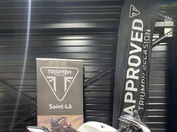 TRIUMPH SPEED TRIPLE 1200 RR