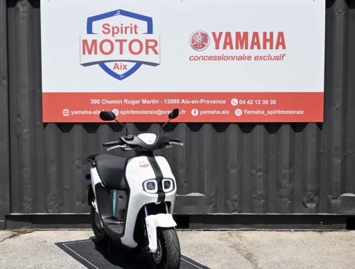 YAMAHA NEO