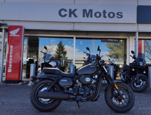 HYOSUNG BOBBER 300 GV300S ABS COLORIS NOIR MAT