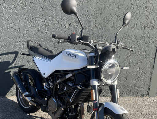 HUSQVARNA SVARTPILEN 401