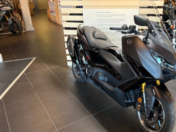 YAMAHA XP T-MAX 560 TECH MAX - Garantie 04/2030