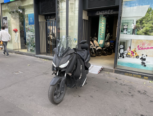 YAMAHA X-MAX 125 TECH MAX ABS