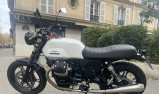 MOTO GUZZI V7 STONE 750 BLANCHE 1ER MAIN