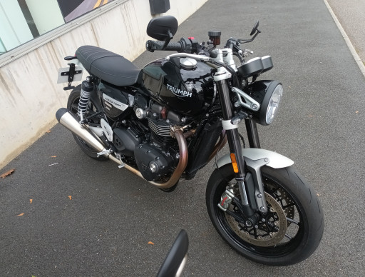 TRIUMPH SPEED TWIN 1200