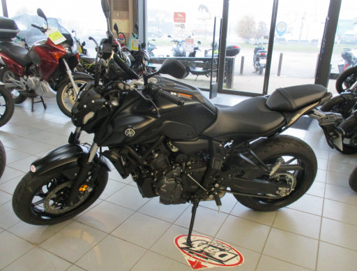 YAMAHA MT-07