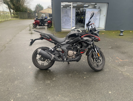 VOGE 300 DS 
